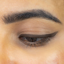 Cargar imagen en el visor de la galería, Le Mieux Eye Envy Dual Liner Lápiz de punta doble y delineador líquido 2 en 1