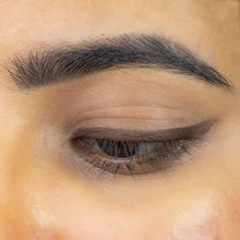 Cargar imagen en el visor de la galería, Le Mieux Eye Envy Dual Liner Lápiz de punta doble y delineador líquido 2 en 1