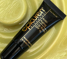 Cargar imagen en el visor de la galería, Epicuren Discovery Bálsamo labial antienvejecimiento SPF 15 Árbol de té, 0.25 oz