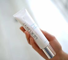 Load image into Gallery viewer, Epicuren Discovery Silk Radiance 3-IN-1 Cleansing Oil
