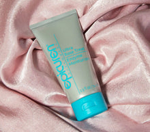 Load image into Gallery viewer, Epicuren Discovery Ultra Rose Treat Enzyme Moisturizer, 2.5 Fl Oz