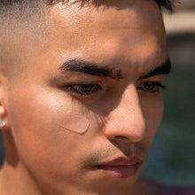 Cargar imagen en el visor de la galería, Kizo Lab UV Defense Clear Sunscreen SPF 50+