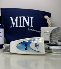 Cargar y reproducir el video en el visor de la galería, Clareblend MINI Classic Microcurrent Facelift Juego de 3 piezas con cojín solar reparador
