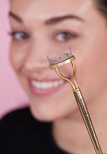 Cargar imagen en el visor de la galería, Grande Cosmetics GrandeLASH-SEPARATOR Eyelash Comb - European Beauty by B