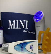 Cargar y reproducir el video en el visor de la galería, Estiramiento facial Clareblend MINI Microcurrent Classic Collection con terapia de luz LED Halylo