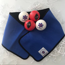 Cargar imagen en el visor de la galería, ThermalBall Hot and Cold Therapy 2 Red + 2 White Thermalballs + Kewler Wrap for the balls - European Beauty by B