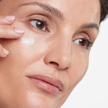 Load image into Gallery viewer, HydroPeptide Eye Authority Dark Circles, Puffiness, Fine Line
