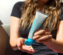 Load image into Gallery viewer, Epicuren Discovery Acidophilus Probiotic Facial Cream
