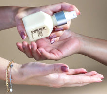 Load image into Gallery viewer, Epicuren Colostrum Luminous Glow Cream 8 oz
