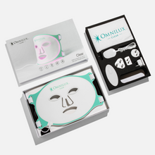 Cargar imagen en el visor de la galería, Máscara de terapia de luz flexible LED transparente Omnilux con resultados comprobados.
