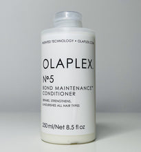 Cargar imagen en el visor de la galería, Olaplex No.5 Bond Maintenance Conditioner 250 ml with scalp and hair brush - European Beauty by B
