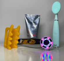 Cargar imagen en el visor de la galería, Time Master Pro LED with Promoter Collagen Gel and  free Face Sonic Brush - European Beauty by B
